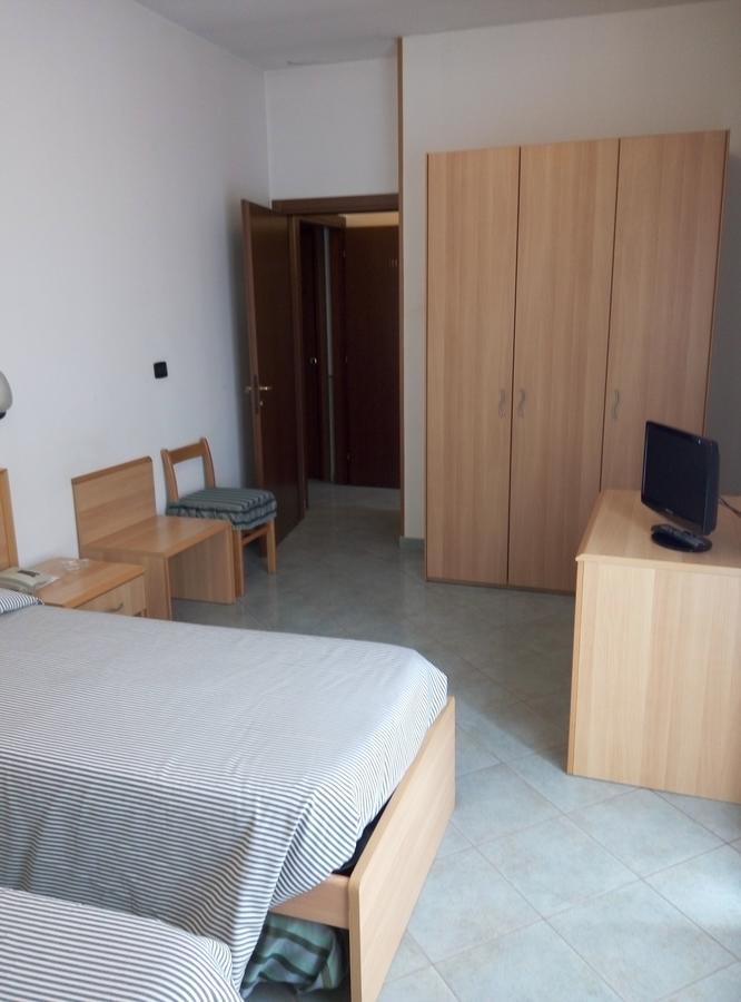 Hotel Cristallo Novare Extérieur photo