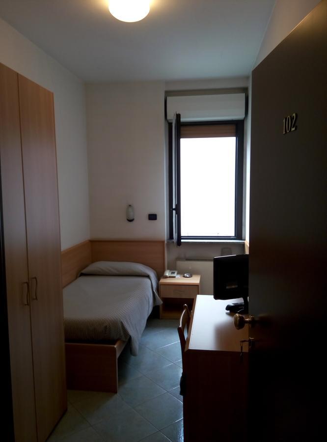 Hotel Cristallo Novare Extérieur photo